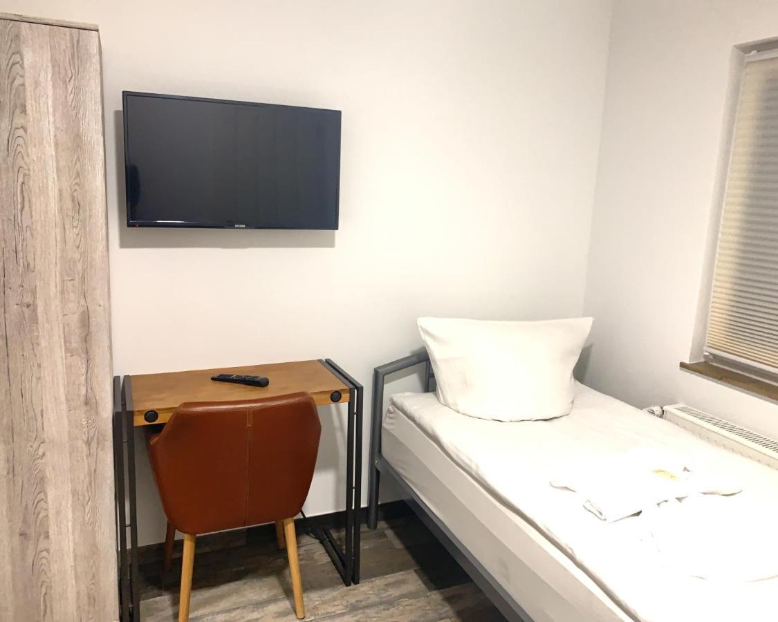 Gruener Baum Hotel Schomberg Bagian luar foto
